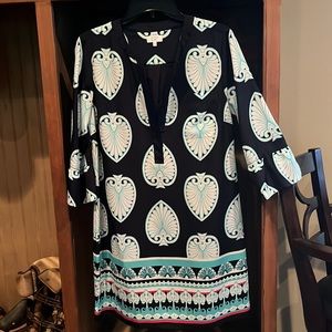 NWOT crown and ivy size 8 long sleeve dress in navy and mint.